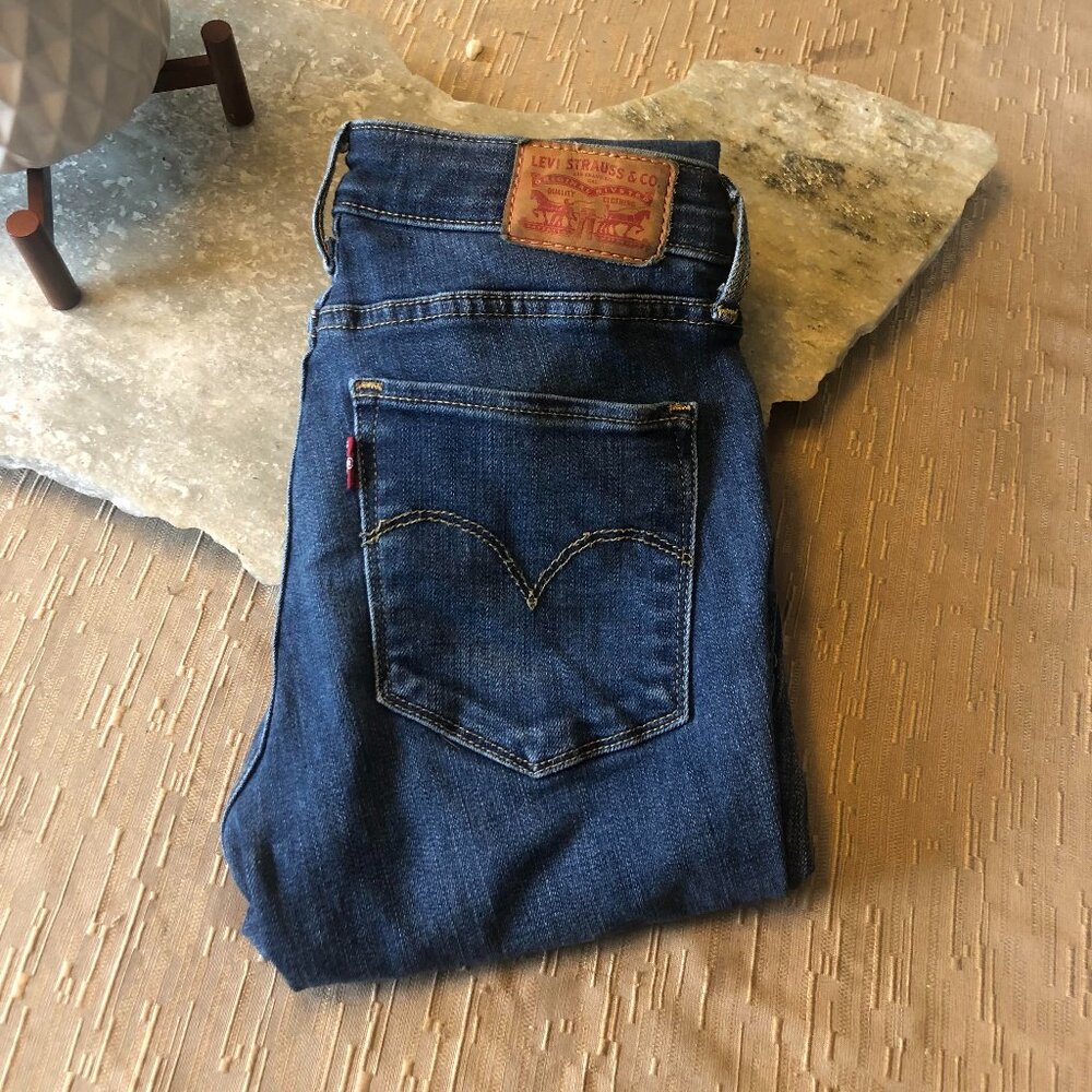 Levi's 711 SKINNY